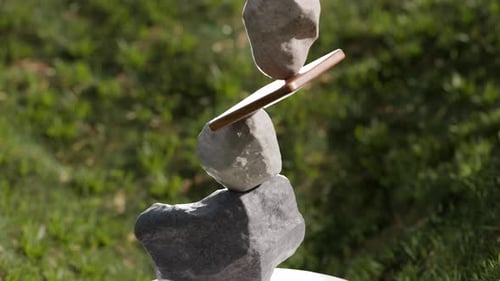 3D Loop Satisfying Rocks Balance