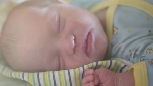 infant age 1 week after delivery